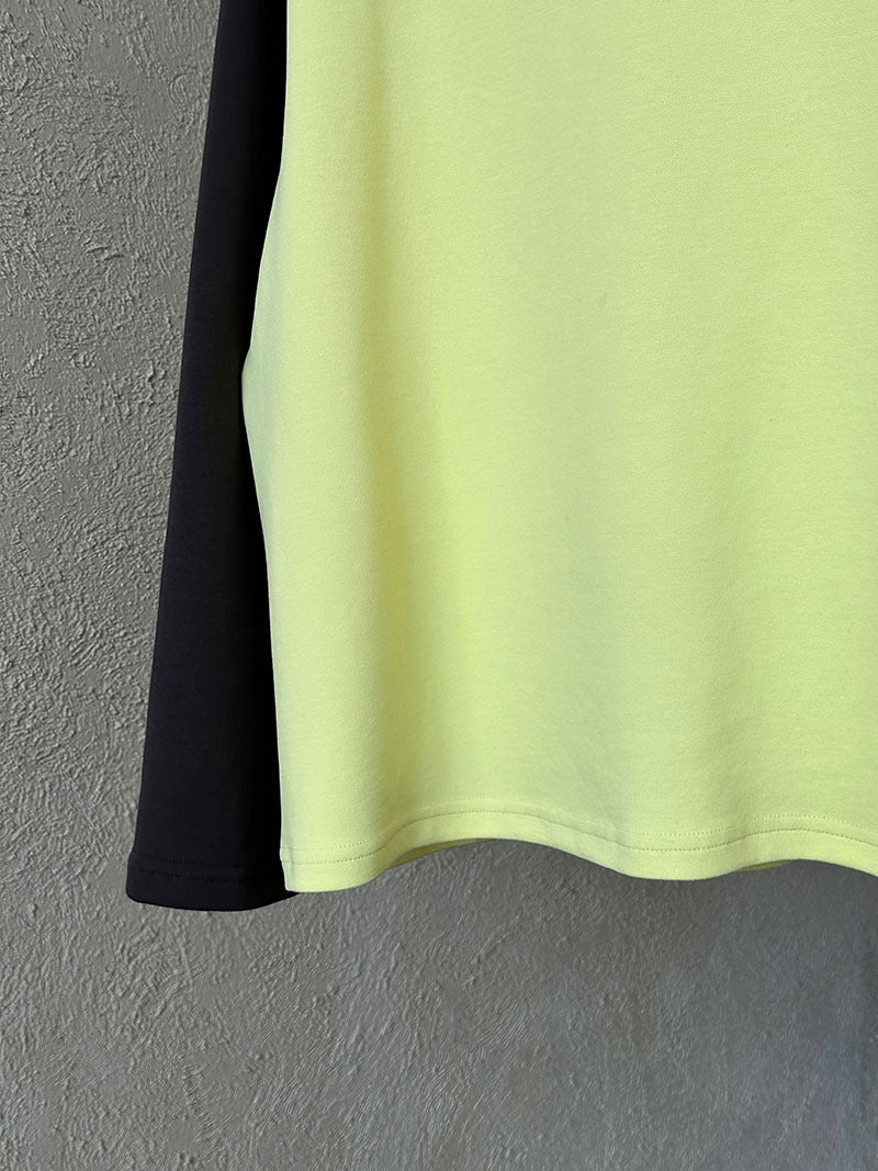 Retro Color-Block Long Sleeve T-Shirt – Oversized Graphic Sweatshirt for Women