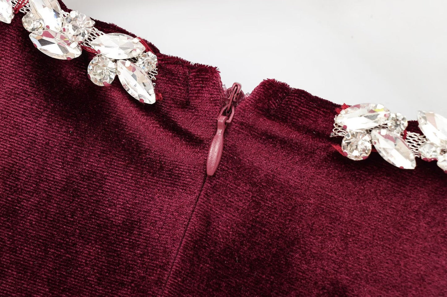 Elegant Velvet Fitted Diamond-Embellished Long-Sleeve Short Hemline Dress