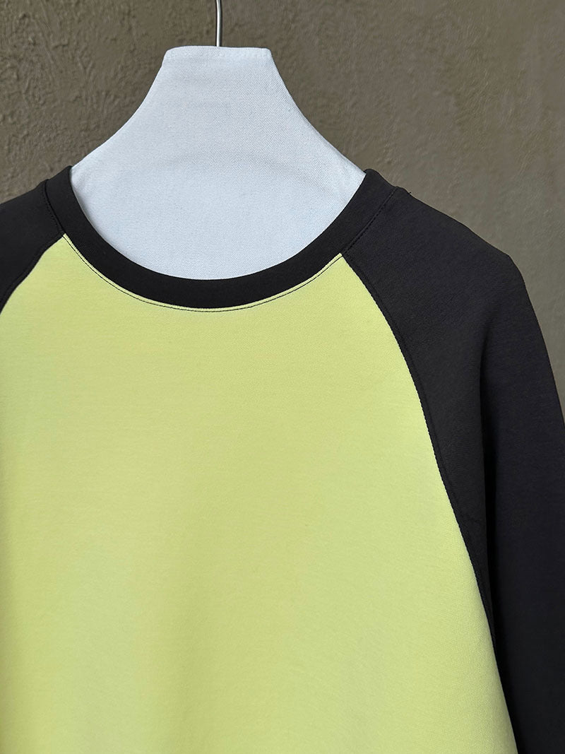 Retro Color-Block Long Sleeve T-Shirt – Oversized Graphic Sweatshirt for Women