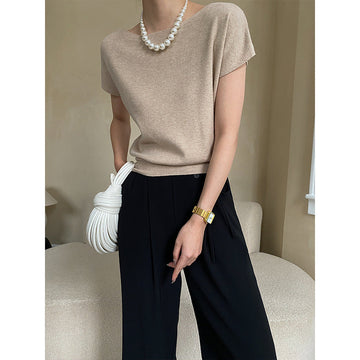 Women's Minimalist Short Sleeve Knit Top