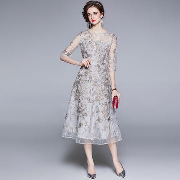 Elegant Embroidered Mesh Evening Dress – Round Neck, 3/4 Sleeve Long Gown