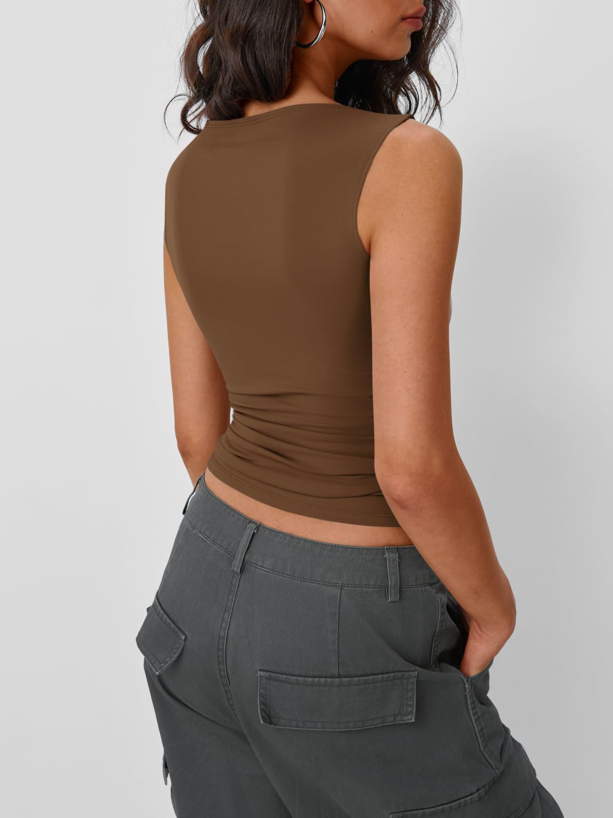 Sleeveless Crop Top – Sexy Fitted Tank for Women