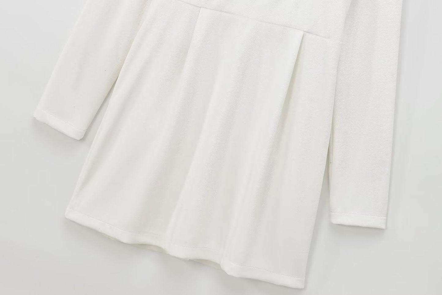 Elegant Velvet Fitted Diamond-Embellished Long-Sleeve Short Hemline Dress