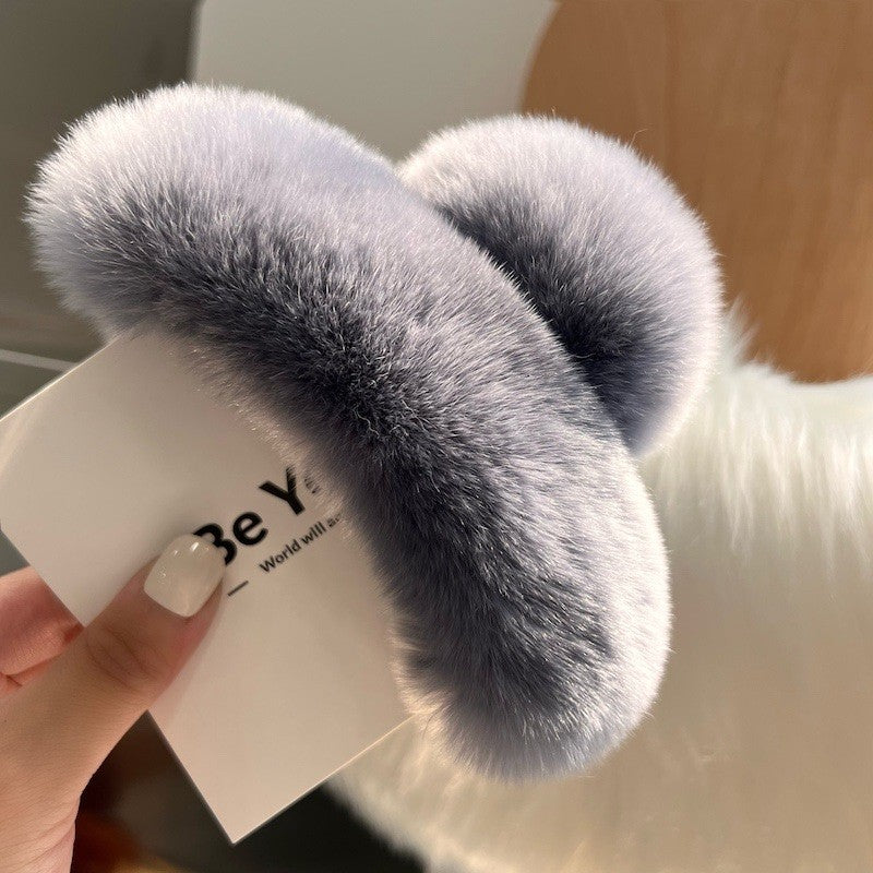 Trendy Large Furry Hair Claw Clip