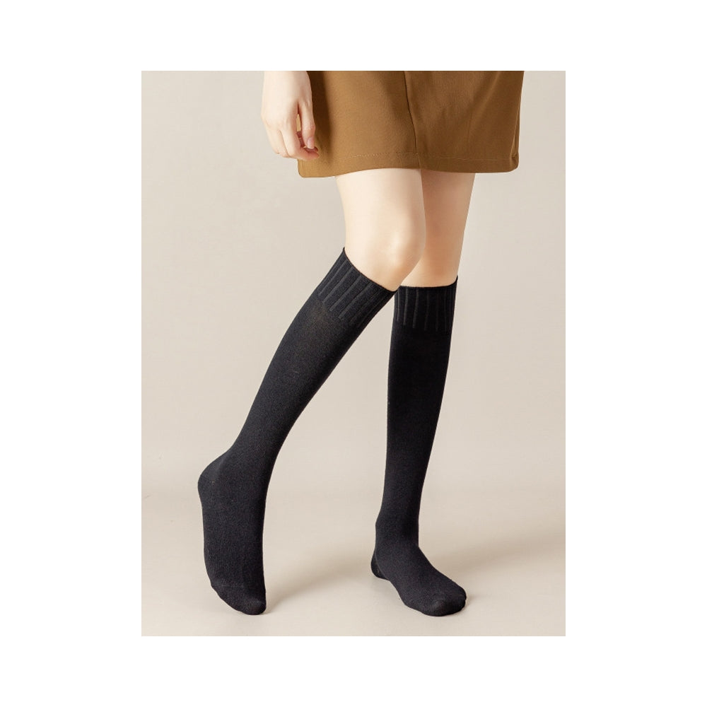 Casual Breathable Solid Color Mid-Calf Socks