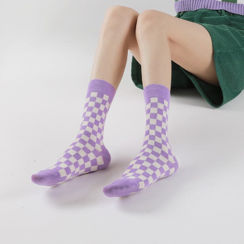 Checkerboard Diamond Pattern Mid-Calf Socks