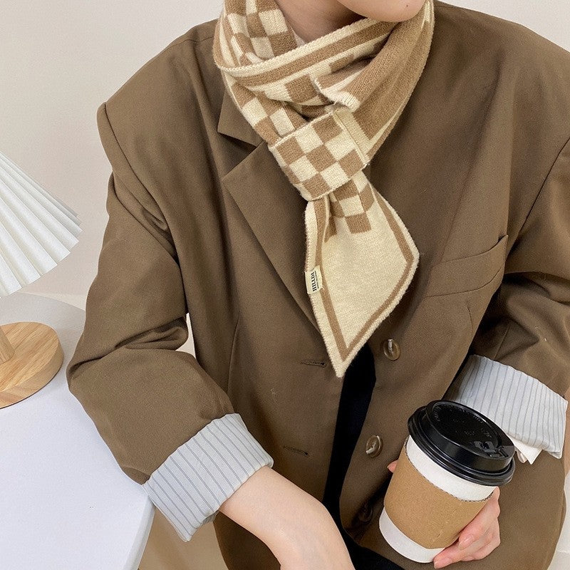 Stylish Knit Scarf With Floral Print