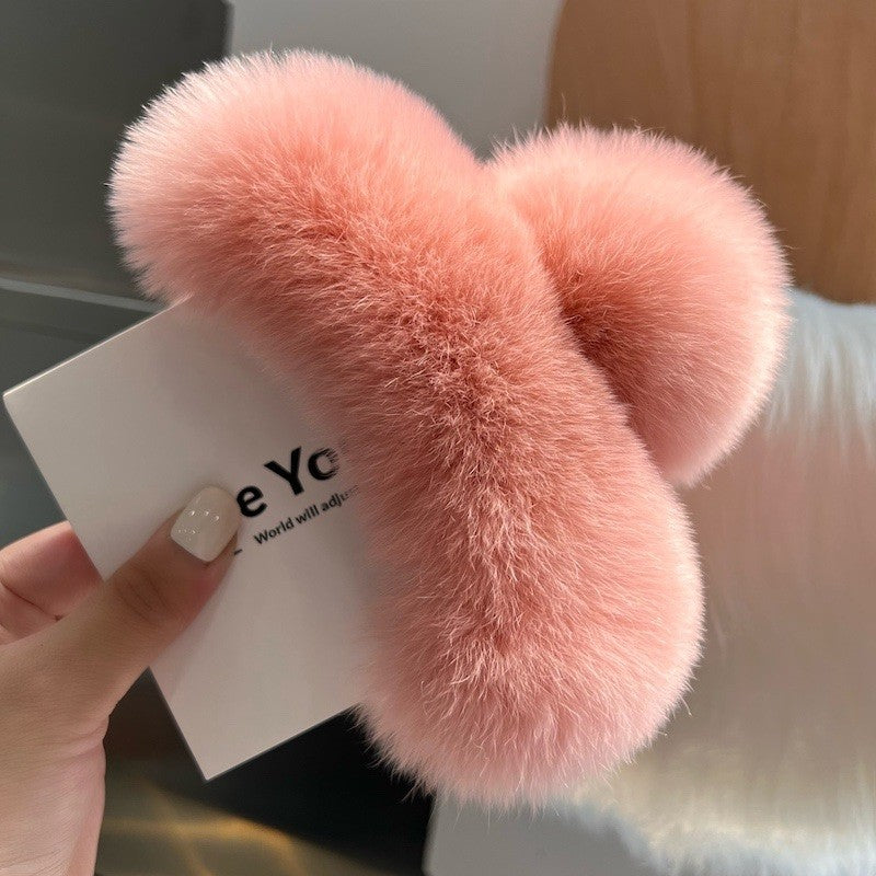 Trendy Large Furry Hair Claw Clip