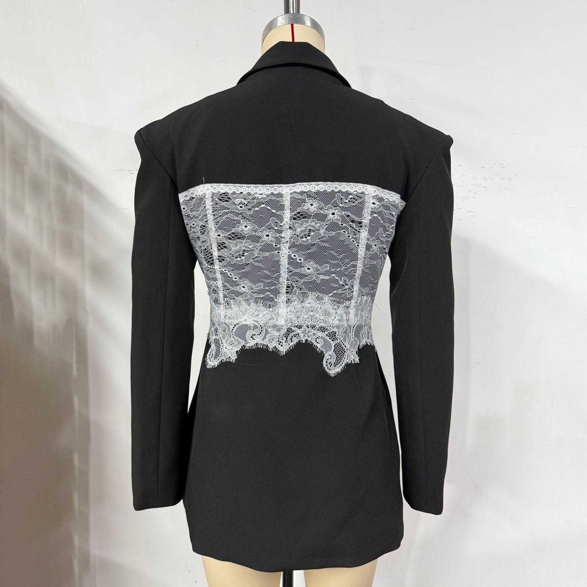 Designed Lace Panel Slim-Fit Blazer for Women – Sexy & Stylish Tailored Waist Jacket