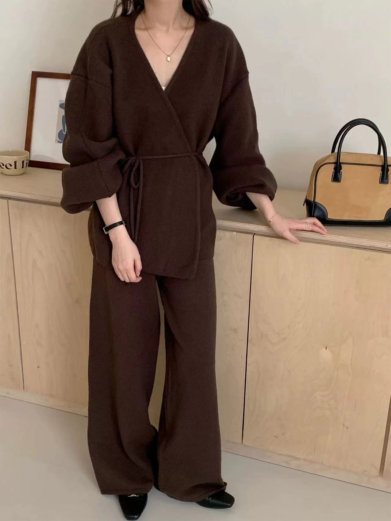 Elegant Fall Two-Piece Set: Knit Sweater & Casual Pants