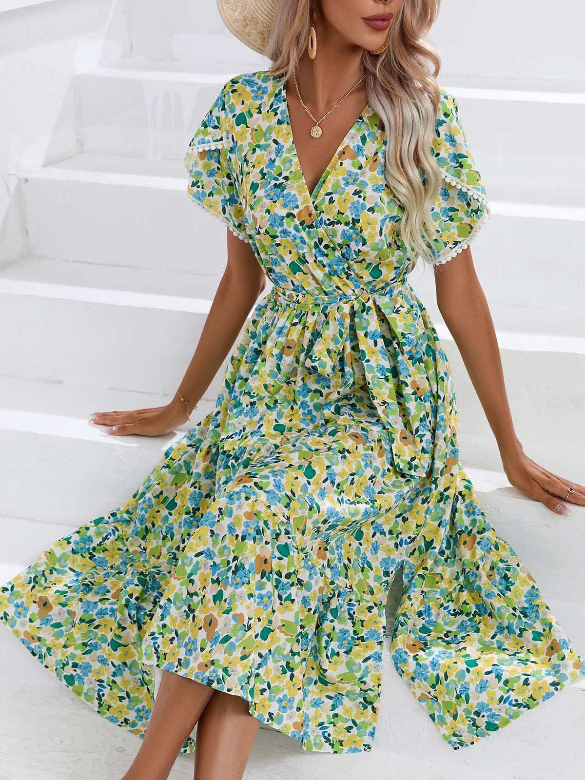 Women's Summer Floral V-Neck Split Hem Top