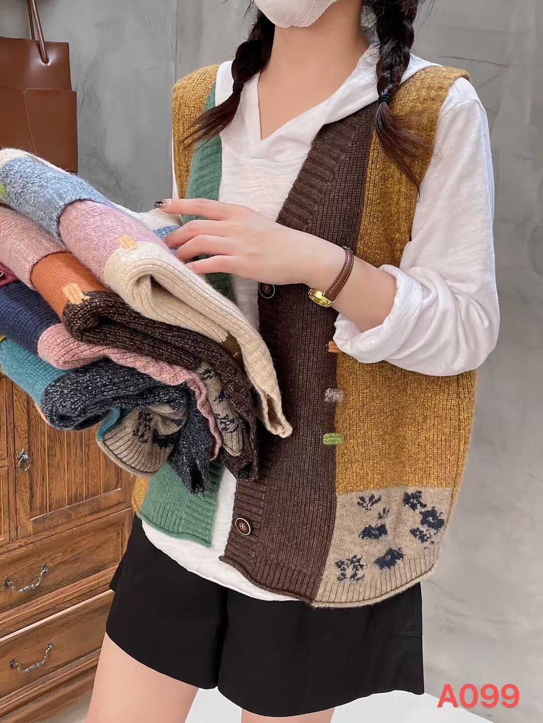 Designed Vintage V Neck Wool Knitted Vest Tops
