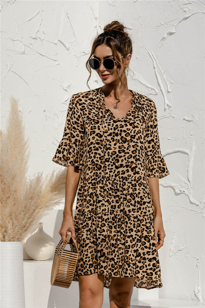 Women's V-Neck Flared Sleeve Tiered Contrast Panel Dress
