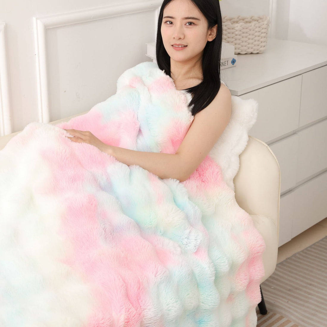 Tie-Dye Reversible Bubble Fleece Blanket