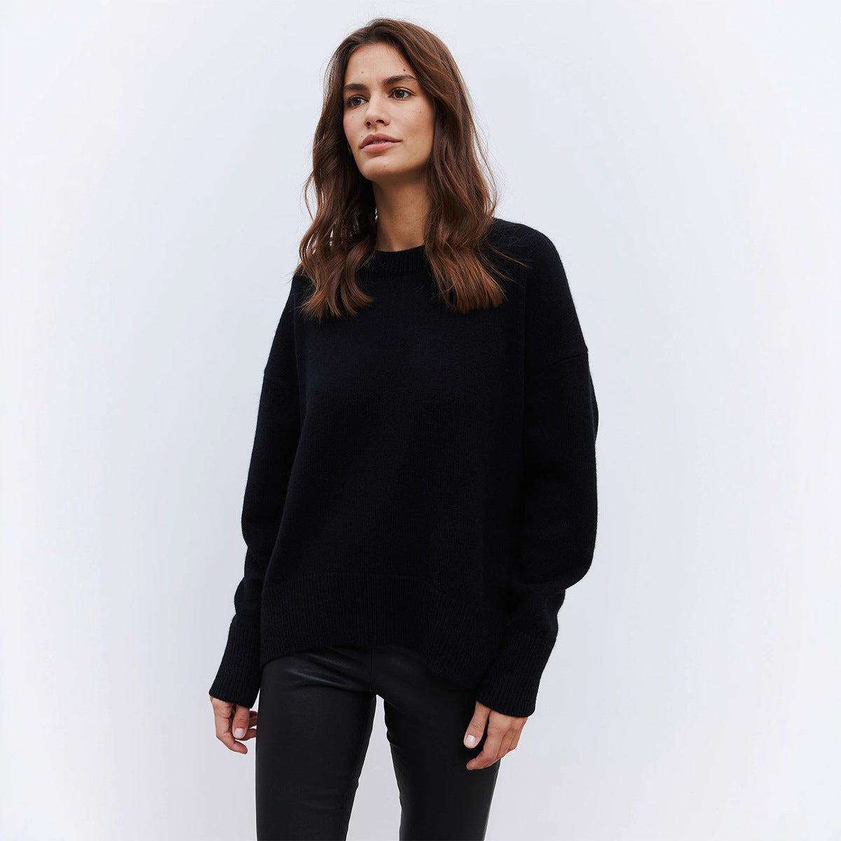 Women's Oversized Round Neck Long Sleeve Sweater
