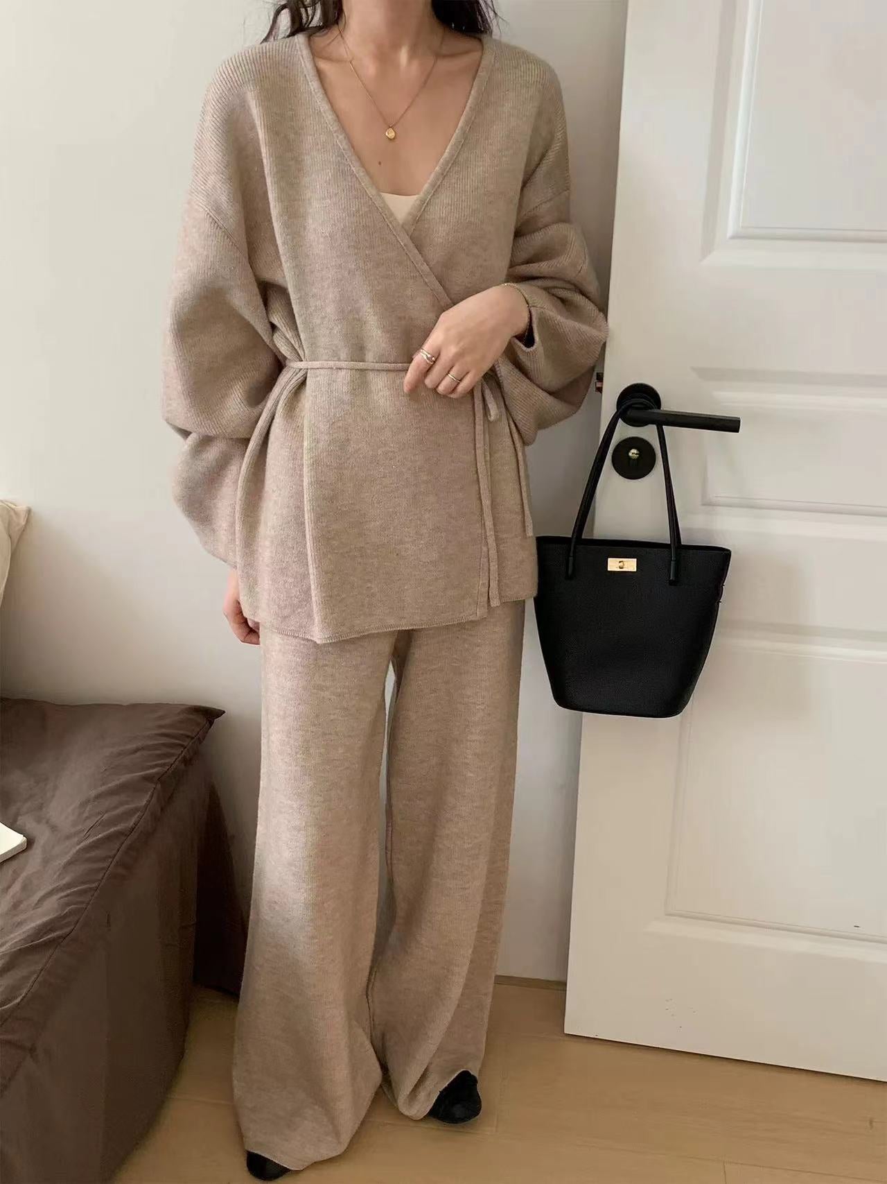 Elegant Fall Two-Piece Set: Knit Sweater & Casual Pants