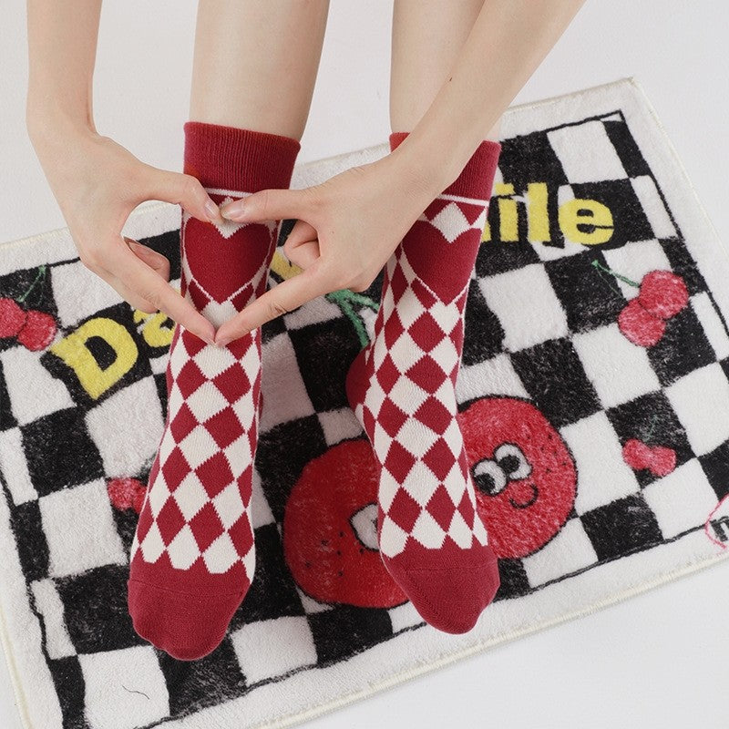 Checkerboard Diamond Pattern Mid-Calf Socks
