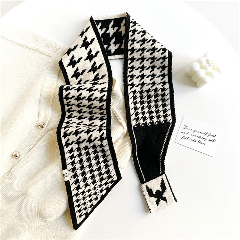 Stylish Knit Scarf With Floral Print